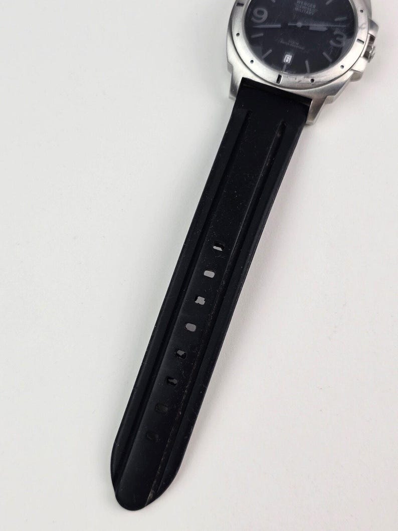 Wenger Swiss Military Watch Men 45mm quartz 79365 Black Rubber Strap Working image 8
