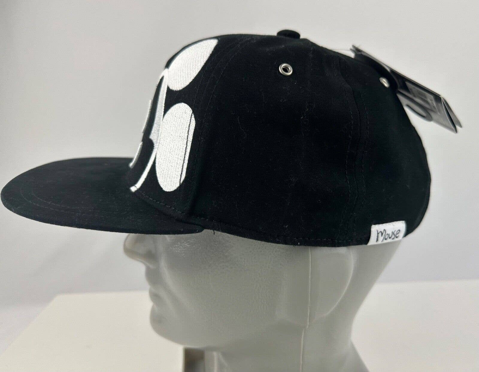 Disney Artist Series Mickey Mouse Baseball Cap Black & White  display picture 3