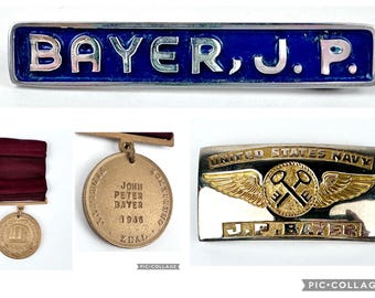 Lote de 3 placas de identificación personalizadas de la Marina de los EE. UU. de la Segunda Guerra Mundial de 1946, de latón y hebilla de cinturón.