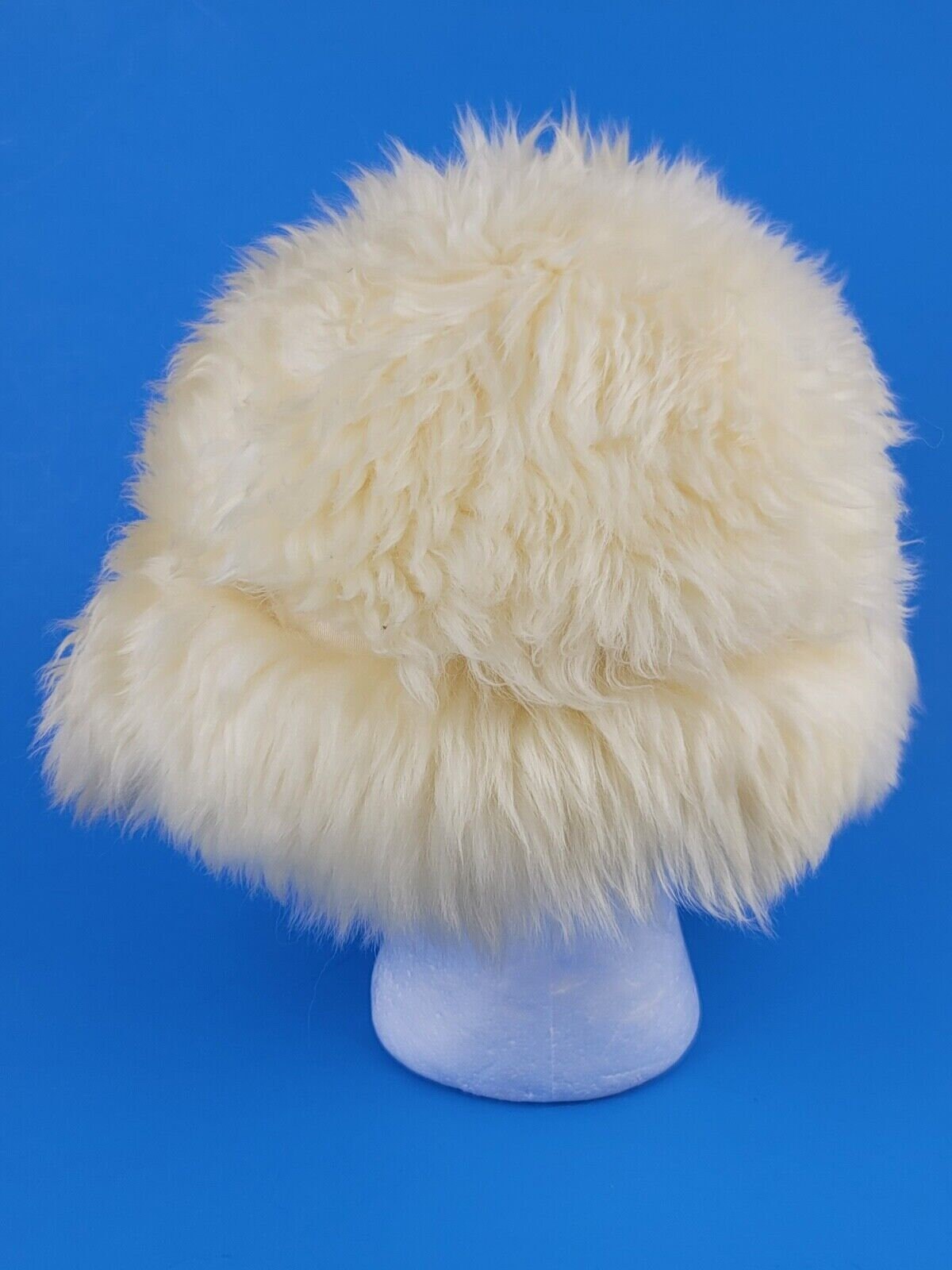 Vintage Dyed Tuscan Lamb Fur Hat Women Made‎ in Italy Winter One Size Tuscan Lamb Fur Hat - Etsy main image 3