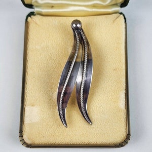 Vintage Sterling Silver Leaf Leaves Brooch Pin Denmark signed B. Margossian