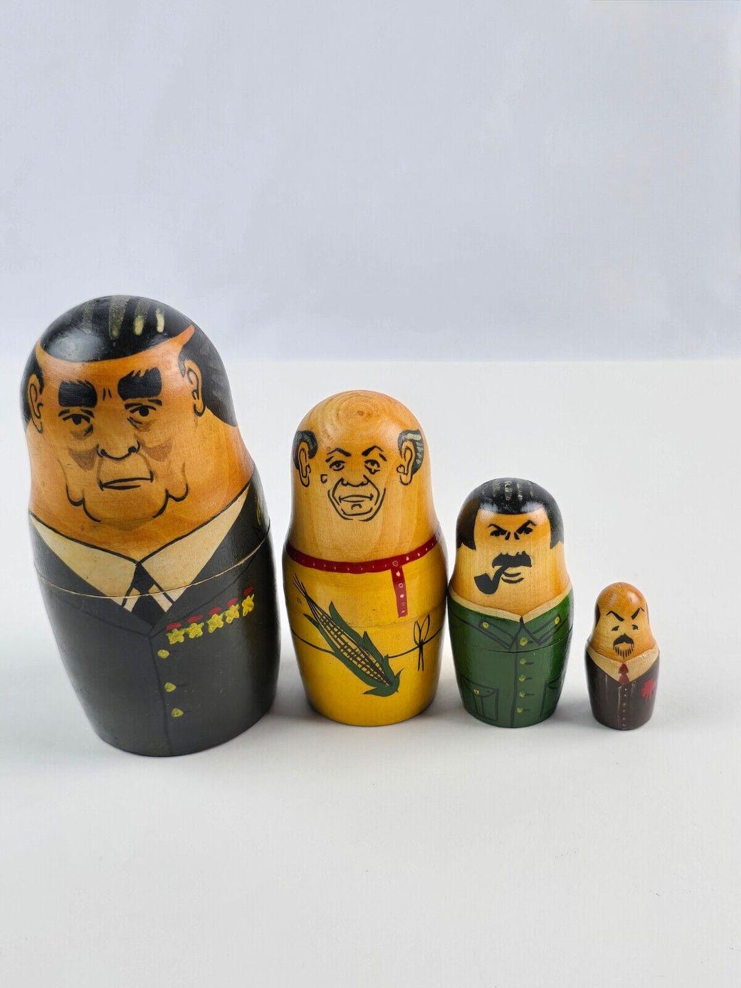 ロシアの指導者マトロイシカ木製入れ子人形 手描き 4個セット - Etsy 日本