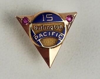 Vintage 14K Yellow Gold Burlington Pacific Railroad 15 year Pin w/ Rubies 1.7g