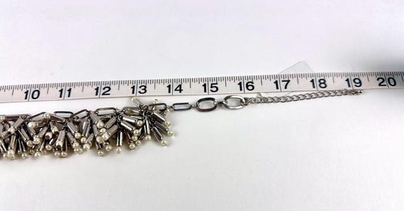 Silvertone Dangle Stick Cluster w/Simulated Pearl… - image 6