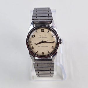 Vintage Bulova Automatic 23 Jewel Self Winding White Starburst Dial Running Fast