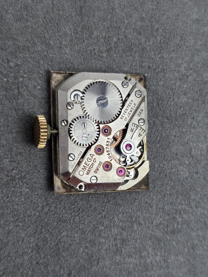 Movimiento de reloj Omega para hombre, estilo vintage de 1945, suizo, 17 rubíes, OXG, 19 mm x 22 mm. imagen 5