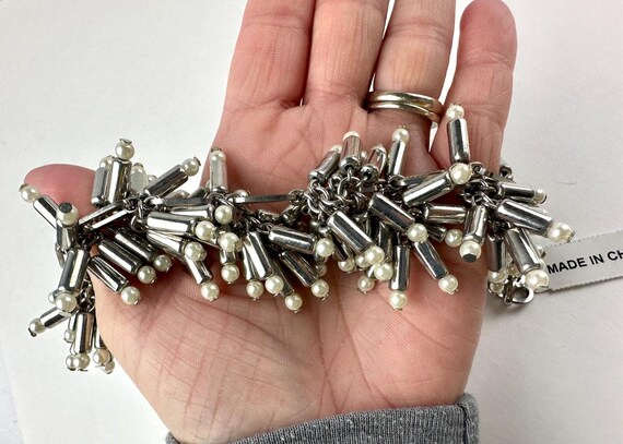 Silvertone Dangle Stick Cluster w/Simulated Pearl… - image 10
