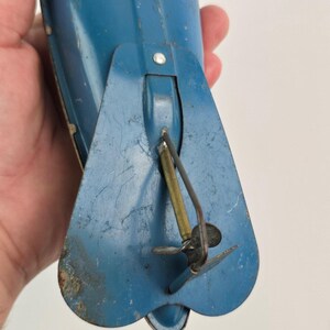 Submarino vintage Wolverine Toys, hojalata, litografía, llave de cuerda, accesorio de trabajo, azul imagen 10