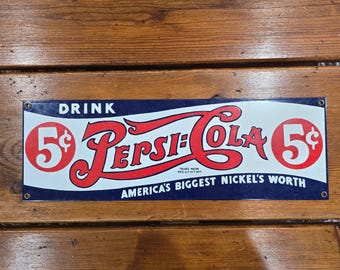 Letrero metálico vintage de porcelana esmaltada de Ande Rooney para Pepsi Cola de 5 centavos, 18" x 6".