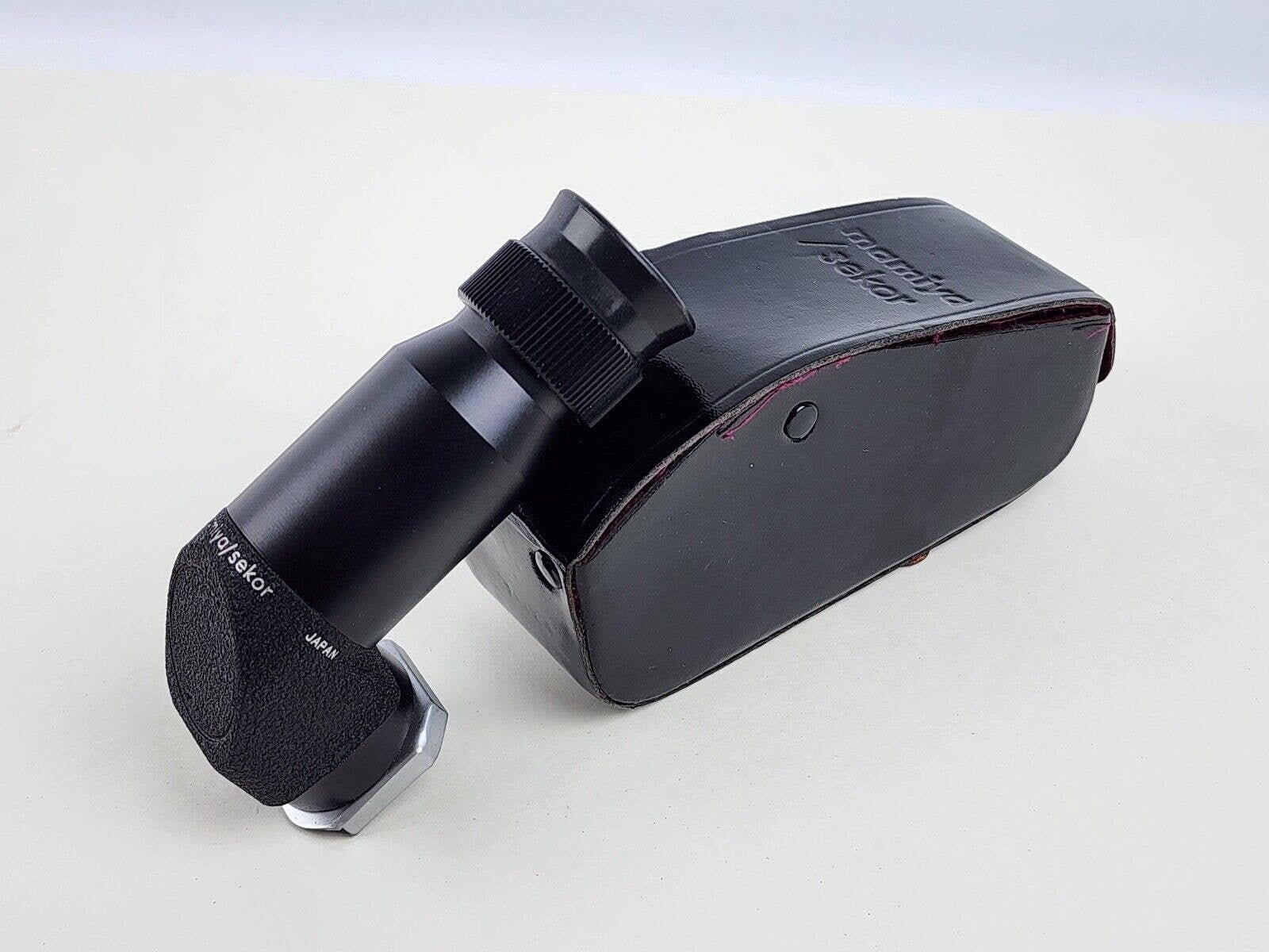 Mamiya Sekor Right Angle Finder 90 Degree Viewfinder 25mm W