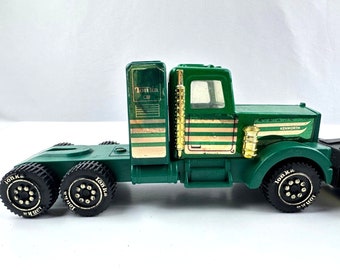 Lot of Vintage Tractor Trailer Trucks Green Kenworth Tonka