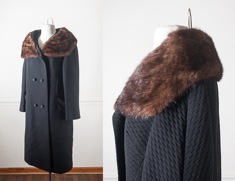 Double Breasted Black Coat Vintage Black Winter Coat with Fur Collar Pea Coat 60s Clothing Retro 60s Coat Black Jacket 60s Fur Coat