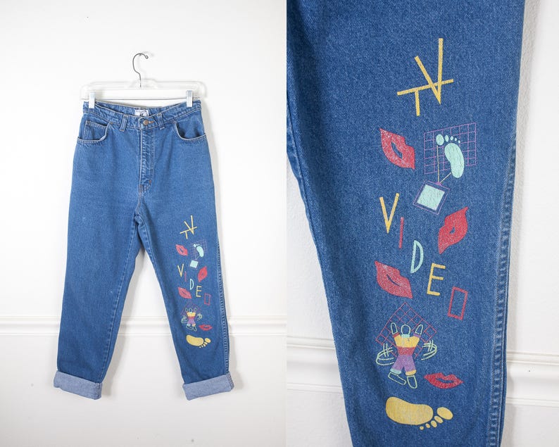 mom jeans party outfit