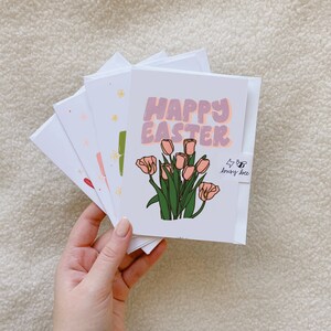 carte de Pâques heureuse // carte blanche // tulipes // florale // vendredi saint // lundi de Pâques // pâques 2021 // printemps