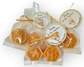 Honey Bee Honeycomb gepersonaliseerde baby shower gunsten zoet als bijenzeep geslacht onthullen geitenmelk verjaardag