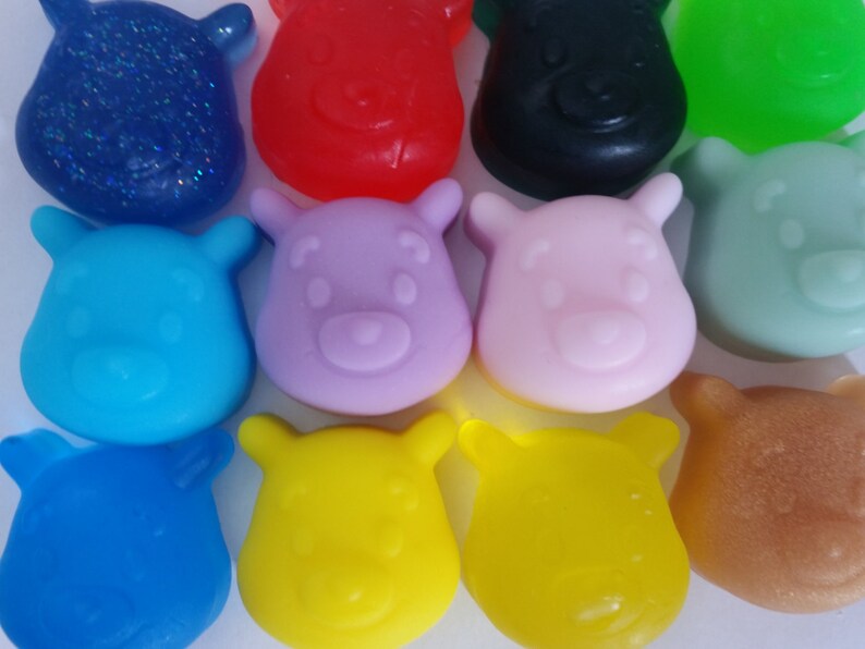 Pack of 25 Yellow Bear Baby Shower Nursery Theme Soap Party Favors for Classic First Birthday