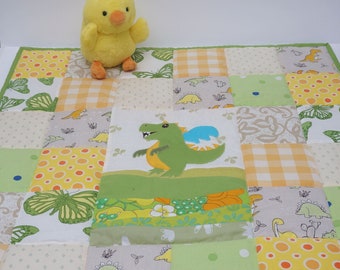 Dragon Year Gift, Patchwork Baby Blanket, Cute Dragon Quilt, Green, Yellow, Beige Tones Crib Quilt, Unisex Baby Bedding, Crawling Blanket
