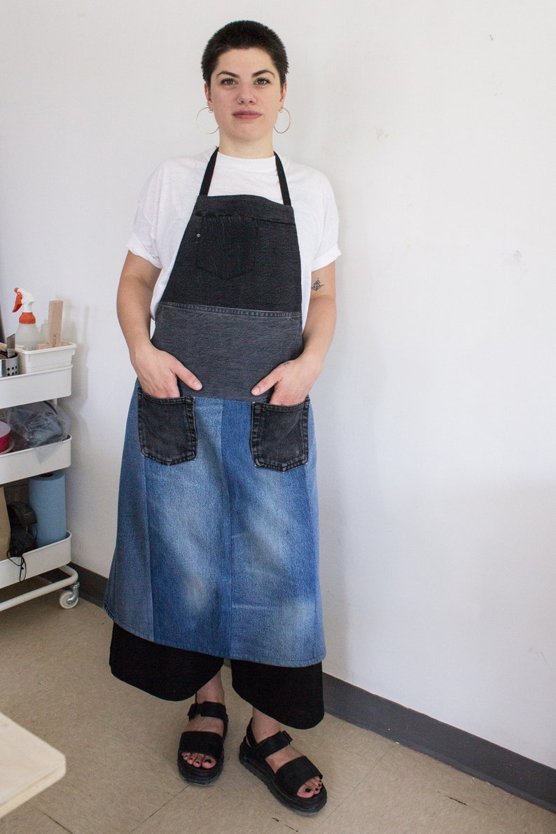 Apron pattern, apron digital pattern, PDF downloadable pattern, Personal license, Upcycled denim apron, apron diy, how to make an apron, image 2