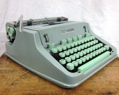 Hermes 3000 Seafoam Green Working Typewriter Case w Unique Techno Font Free Shipping to Lower 48