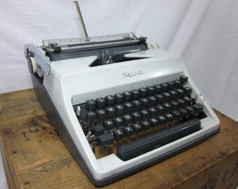 Sleek White Retro Olympia SM9 Display Typewriter!