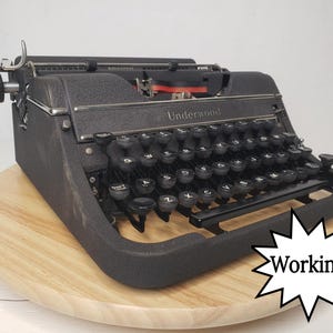 Underwood Universal Working Art Deco Typewriter & Case w/Key!  Free Shipping to Lower 48!