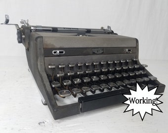 Industrial "Gray Magic" 1949 Royal Quiet De Luxe Typewriter & Manual w/Case and Key - Free Shipping to Lower 48!