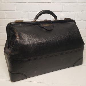 Antique Leather Doctor's Bag - Free Shipping to the Lower 48!