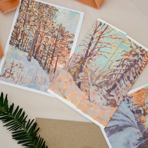 Un set di cartoline natalizie / paesaggio invernale invernale norvegese / carta riciclata