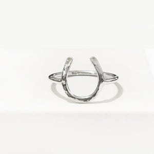 Pierścień Lucky Horseshoe - Pierścień ze srebra próby 925 młotkowany - Wyjątkowy prezent urodzinowy i prezent na Dzień Matki dla niej