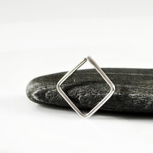 Anneau de septum carré - petit cerceau carré en argent sterling - hélice, tragus, cartilage 20 g, 18 g, 16 g et 14 g au choix - piercing de septum unique