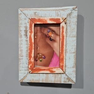 Rustieke houten fotolijst blauw en rood