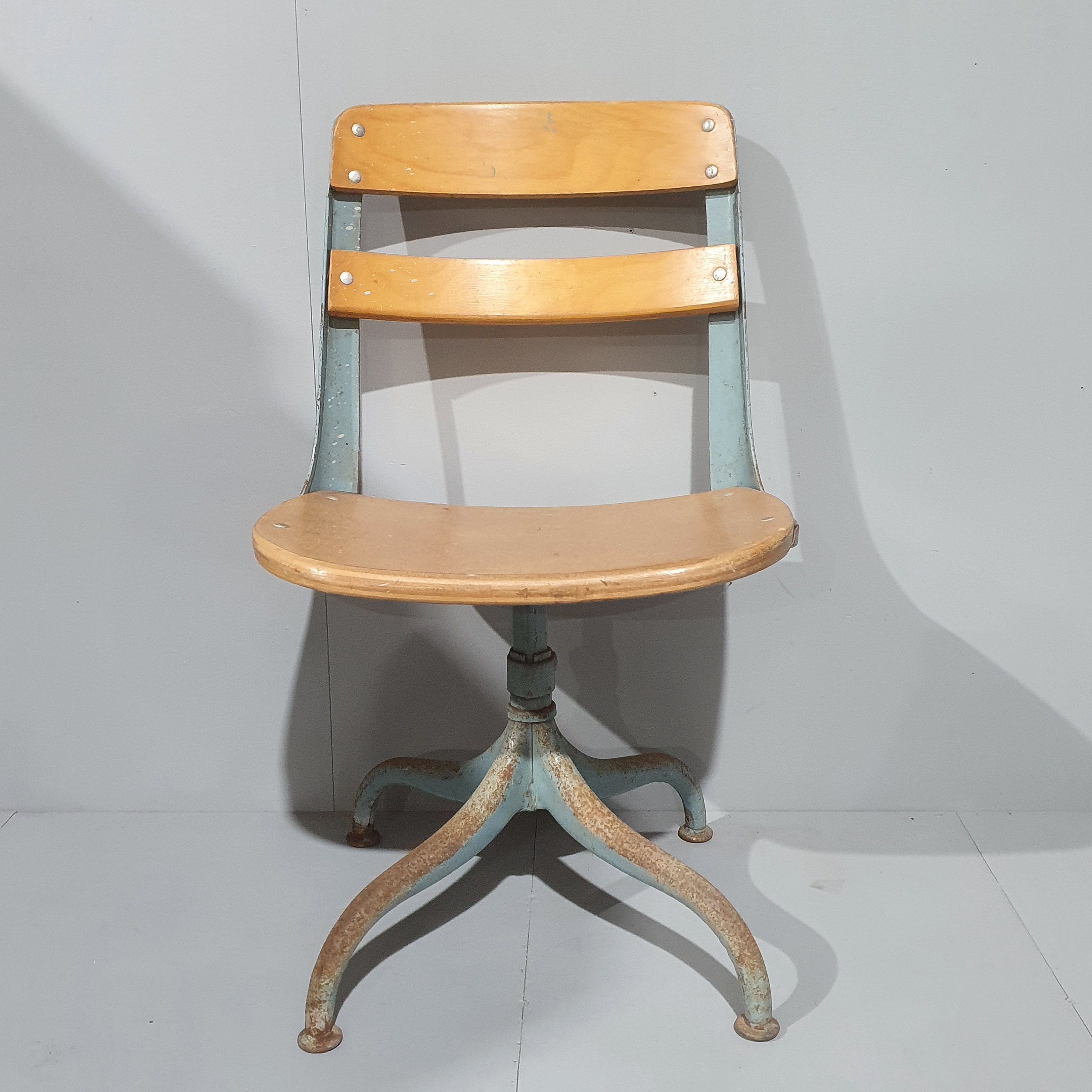 American tables & seating online