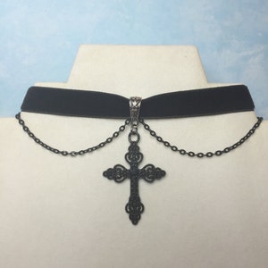 Gothic Medieval Velvet Black Choker 