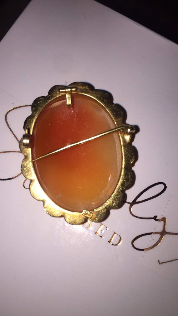 Vintage solid 18k gold gorgeous genuine coral Cam… - image 3