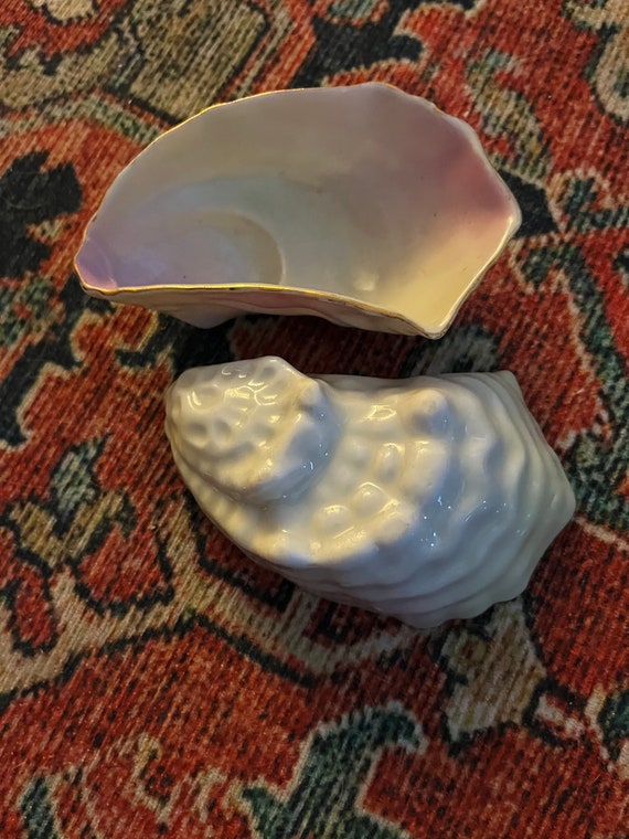 Pair of porcelain oyster trinket dishes