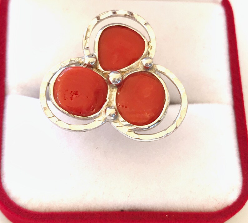 Mediterranean coral Ring in silver and genuine Mediterranean coral 925
