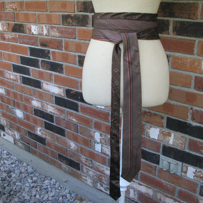 necktie belt