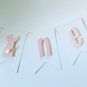 Sommige bunny is een kinderstoel, kinderstoel banner, sommige bunny is er een, bunny bunting, bunny banner, paashaas, paasgors, pasen