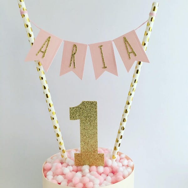 Gepersonaliseerde Meisjes Verjaardagstaart Topper. Roze en gouden aangepaste cake topper. Gepersonaliseerde cake bunting. Handgemaakte cake bunting. Verjaardagsmeisje