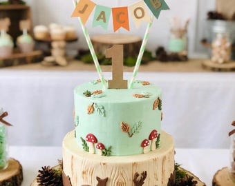 Adorno para tarta de bosque personalizado, banderines para tarta de bosque. Adorno para tarta, un adorno para tarta. Adorno para tarta hecho a mano. Fiesta en el bosque, Pastel de bosque apagado.