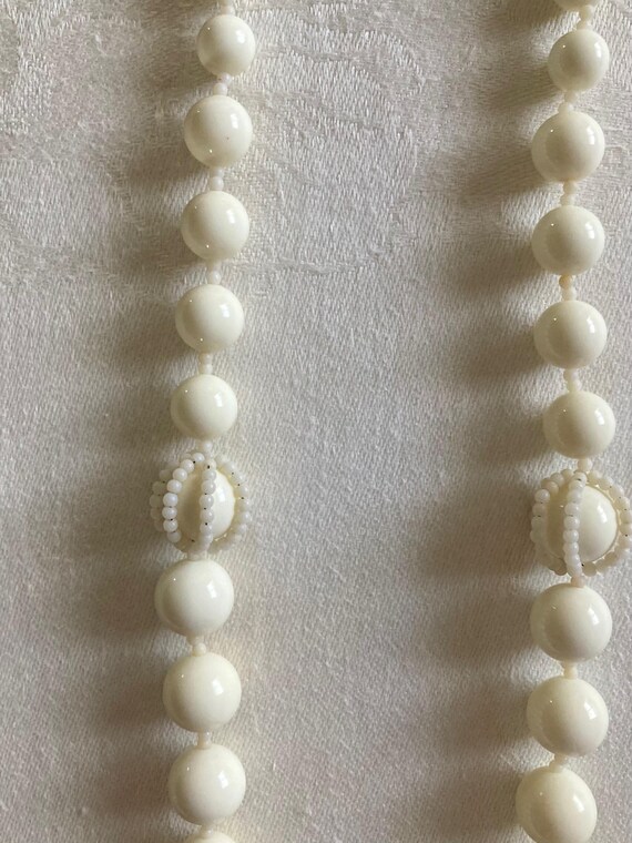 MIRIAM HASKELL *Signed* Milk Glass Bead Necklace - image 4