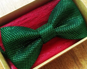 Emerald green shimmer bow tie, glitter bowtie, mens bowtie, bow ties for men, special occasion, wedding, groom, best man, formalwear