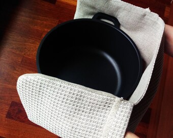 Double pot holder, padded oven mitt, natural linen or black, oven glove, for two hands, kitchen glove, linen padded loom potholder, hygge