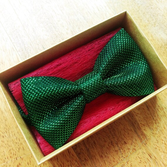 Emerald green shimmer bow tie, glitter bowtie, mens bowtie, bow ties for men, special occasion, wedding, groom, best man, formalwear