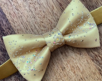 Gold Glitter Bow Tie for Men: Adjustable Pre-tied Polyester