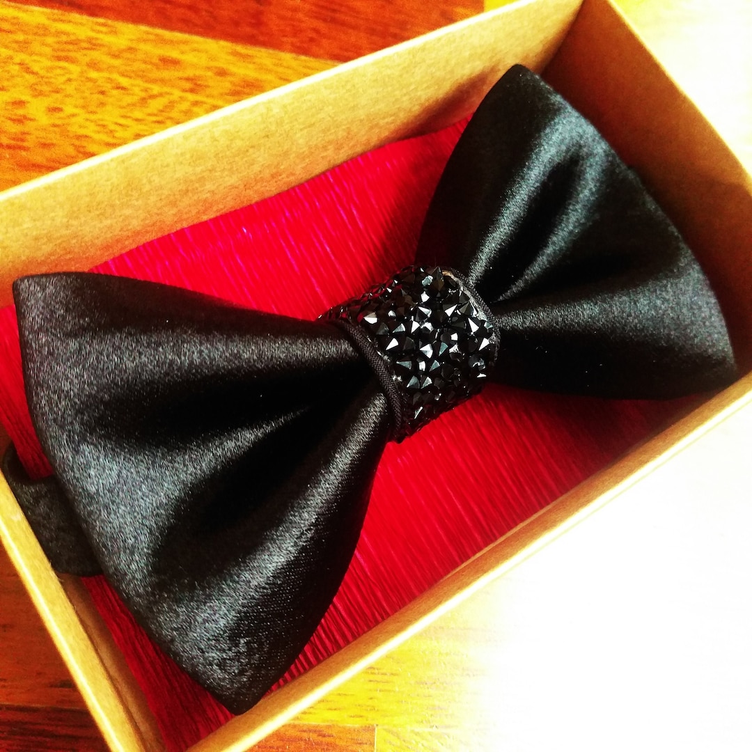 sparkly black bow tie