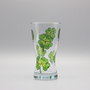 Painted Shamrock Beer Glass, St Patrick&#39;s Day Beer Glass, Personalized St. Patrick&#39;s Beer Glass