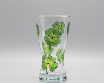 Painted Shamrock Beer Glass, St Patrick's Day Beer Glass, Personalized St. Patrick's Beer Glass