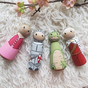 Knight Dragon King and Princess Peg Doll Set, mideavil peg dolls, Pretend Play, toddler gift, Hand Painted, Handmade, Waldorf, Montessori