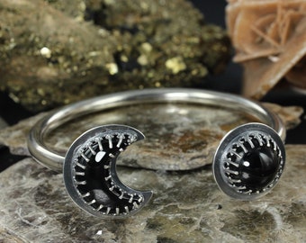 Unique moon phases cuff in onyx and sterling silver - Handmade BR0068